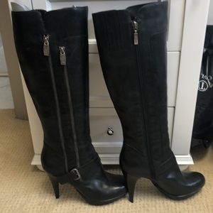 Guess knee-high black leather boots